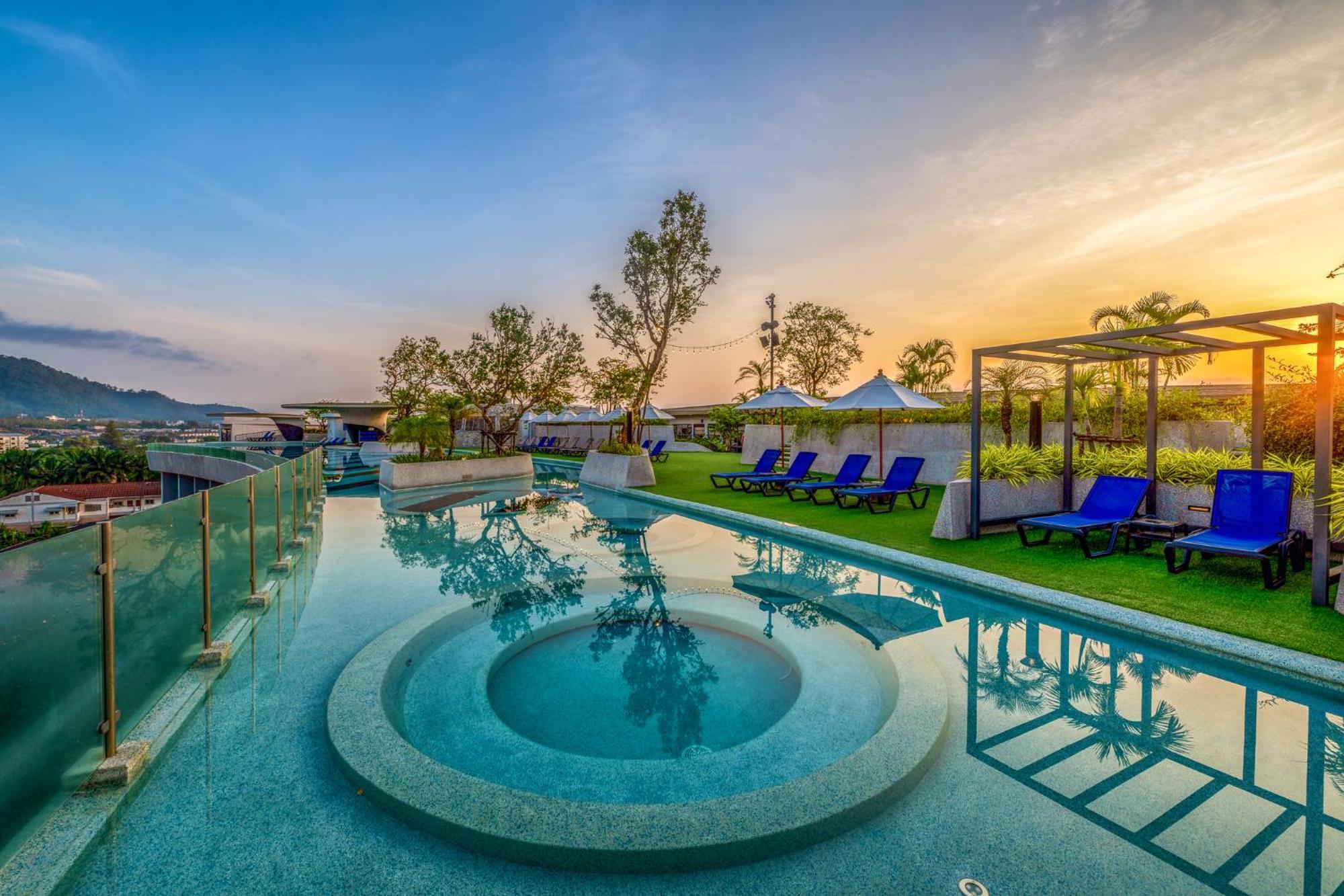 Hotell Homa Town 4*